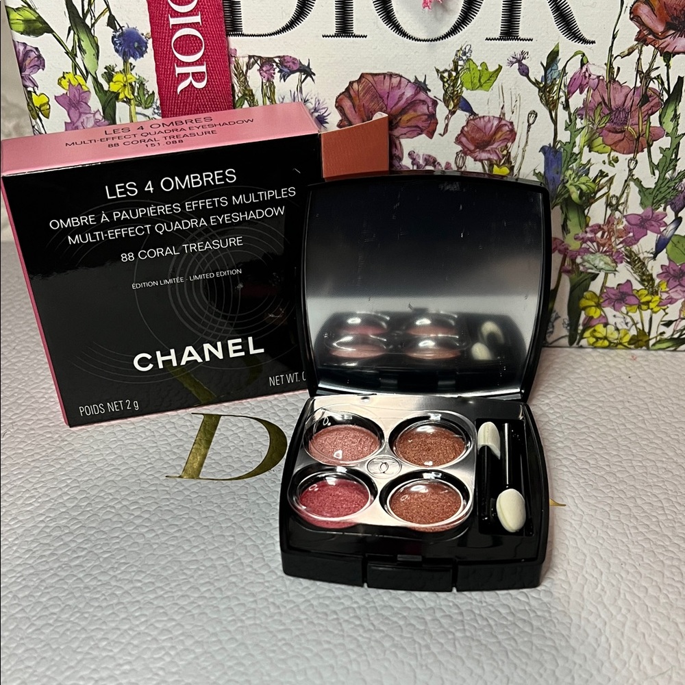 CHANEL Les 4 Ombres Eyeshadow Palette - Coral Treasure